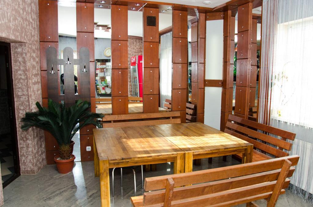 Na Bukovinskoy Guest House Kharkiv Bagian luar foto